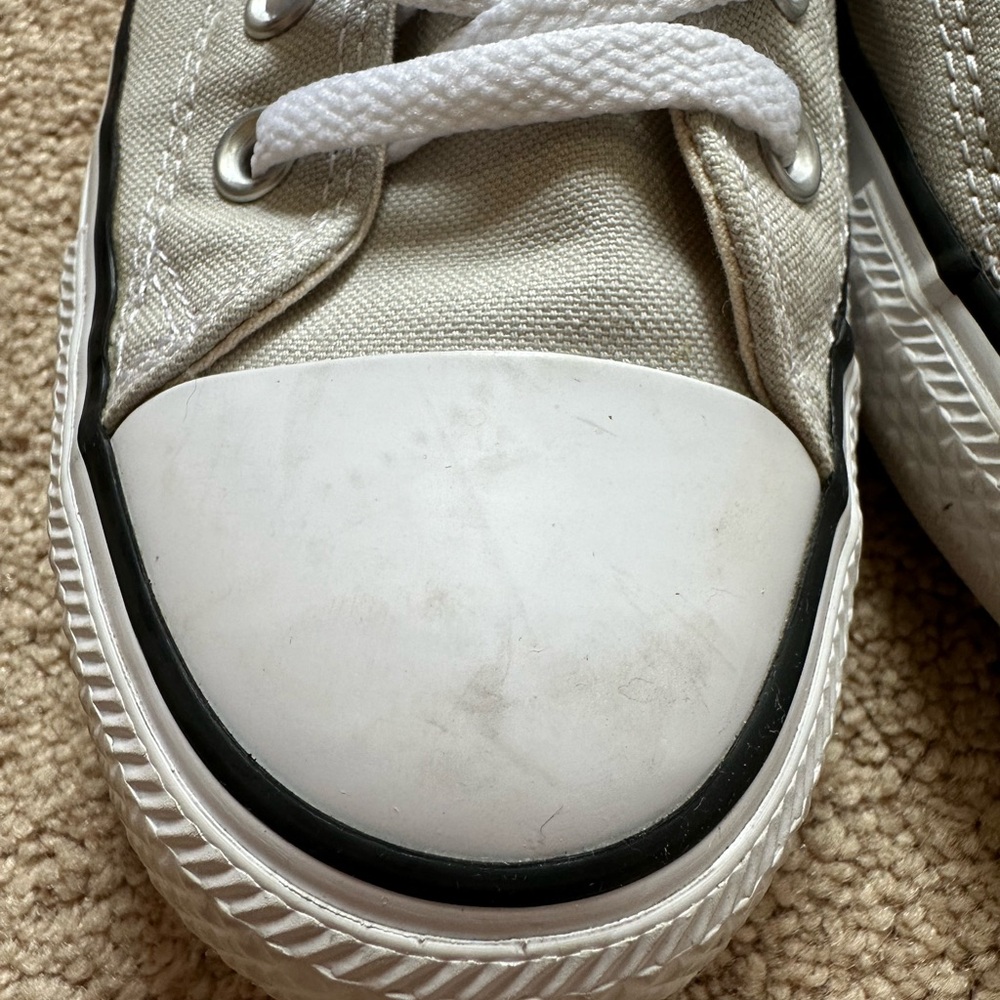 Converse All-Star Off-White Canvas Shoes in Excellent Condition Fun & Comfy! - Picture 3 of 11